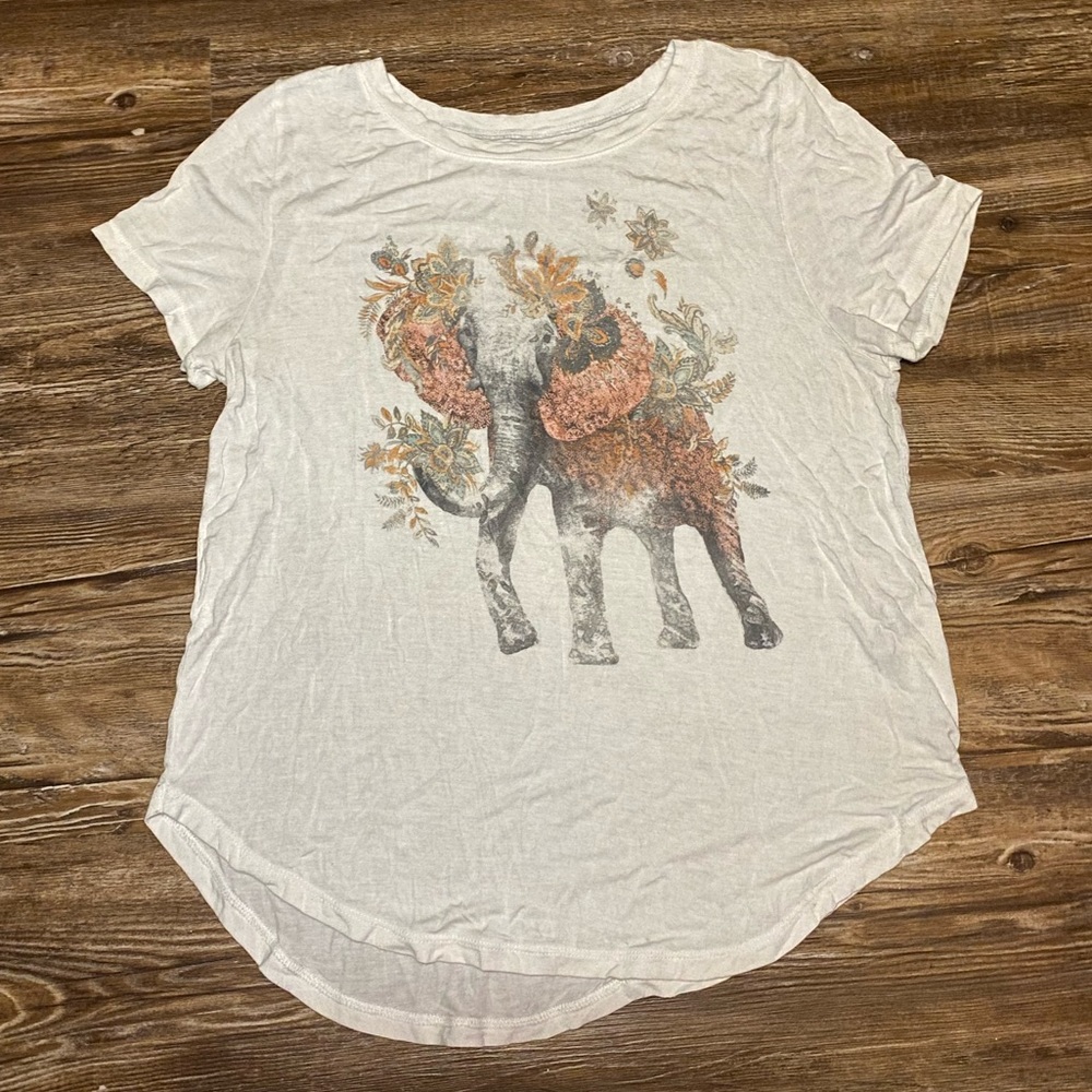 Hollister Elephant White Soft Flowy Oversized Asymmetrical T-Shirt Size S Small